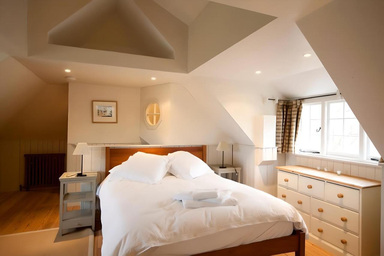 The Lodge: Adorable, Romantic Thatched Cottage Freshwater Exterior foto
