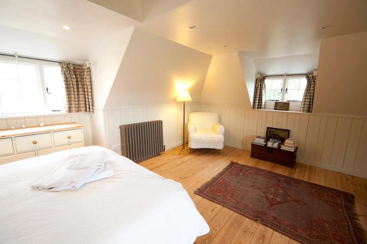The Lodge: Adorable, Romantic Thatched Cottage Freshwater Exterior foto