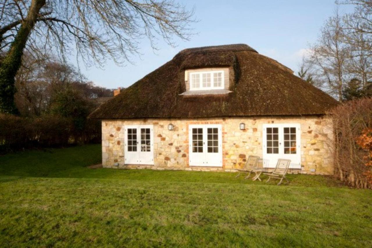 The Lodge: Adorable, Romantic Thatched Cottage Freshwater Exterior foto